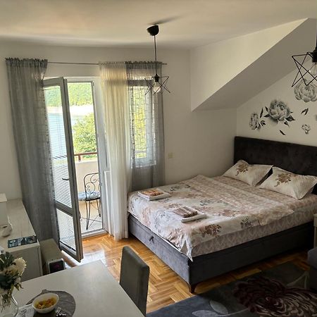 פלוזינה Zora Apartment מראה חיצוני תמונה