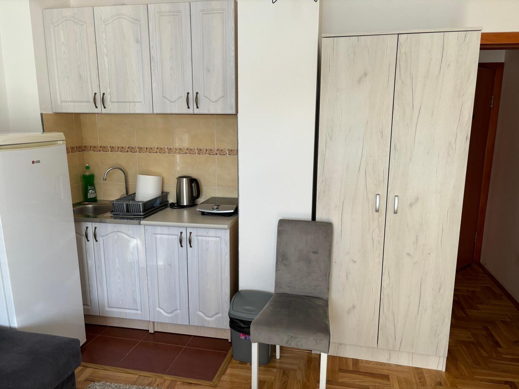 פלוזינה Zora Apartment מראה חיצוני תמונה