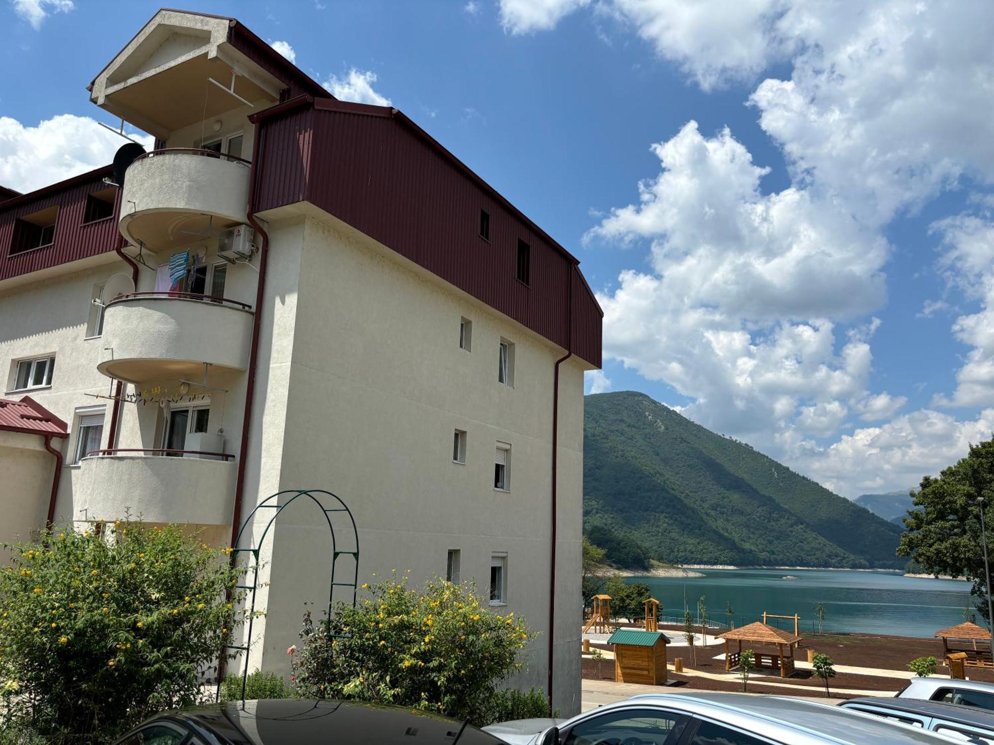 פלוזינה Zora Apartment מראה חיצוני תמונה